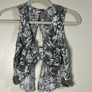 Contempo Casuals Crop top